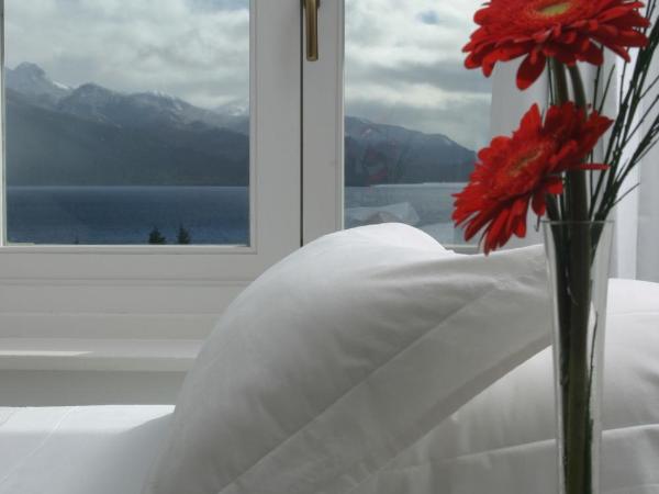 Hotel Tunquelén : photo 3 de la chambre chambre double ou lits jumeaux - vue sur lac