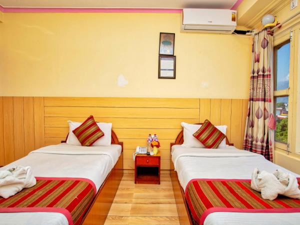 Hotel Grand Holiday : photo 1 de la chambre chambre lits jumeaux deluxe