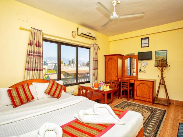 Hotel Grand Holiday : photo 1 de la chambre chambre double deluxe