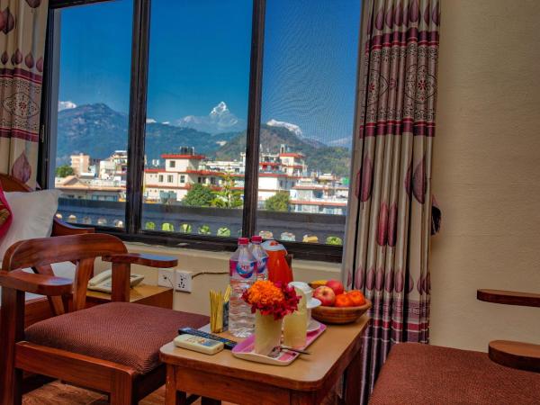 Hotel Grand Holiday : photo 8 de la chambre chambre double - vue sur montagne