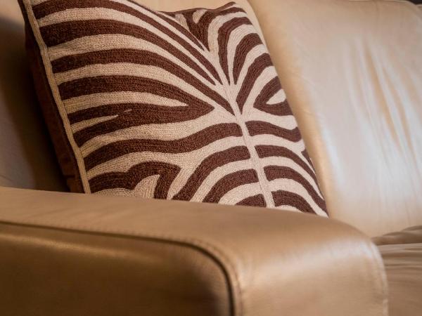 Hotel Broad Ripple : photo 5 de la chambre chambre lit king-size avec balcon