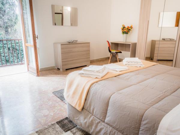 Gabrielli Rooms & Apartments - MARONCELLI : photo 9 de la chambre chambre double avec salle de bains commune