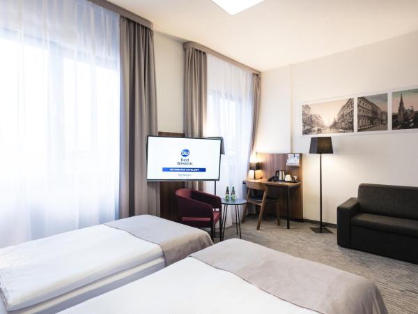 Best Western Hotel Mariacki Katowice : photo 5 de la chambre chambre lits jumeaux standard avec canapé