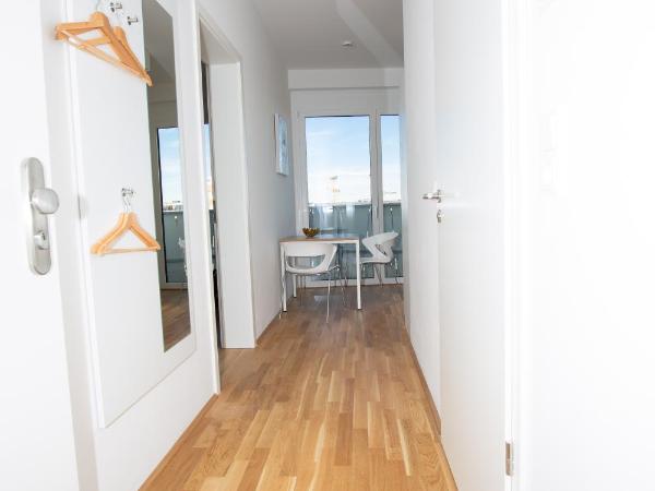 My room serviced apartment-Messe : photo 7 de la chambre appartement avec balcon