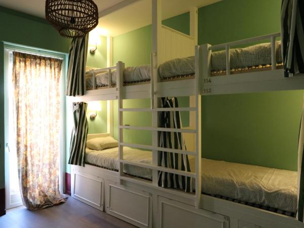 Grand Hostel Coconut : photo 3 de la chambre lit dans dortoir mixte de 4 lits