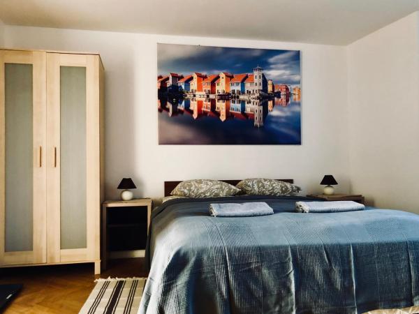 Bielski Guesthouse : photo 4 de la chambre chambre triple avec salle de bains commune