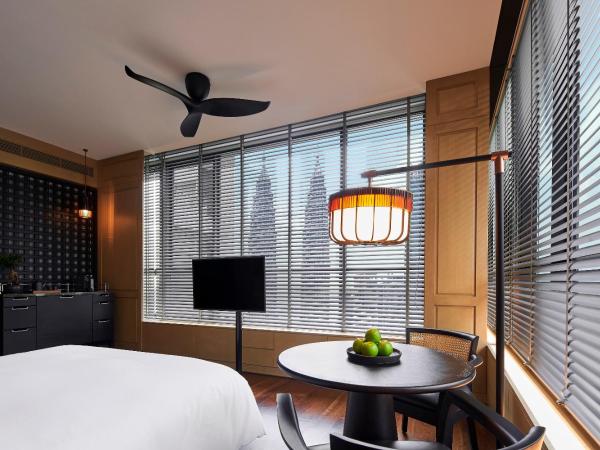 The RuMa Hotel and Residences : photo 3 de la chambre studio d’angle - vue sur tours jumelles