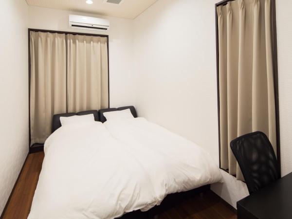 Ryokan Hostel Gion : photo 1 de la chambre chambre double avec salle de bains privative