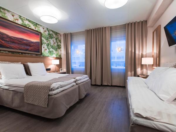 Hotel Aakenus : photo 9 de la chambre chambre triple