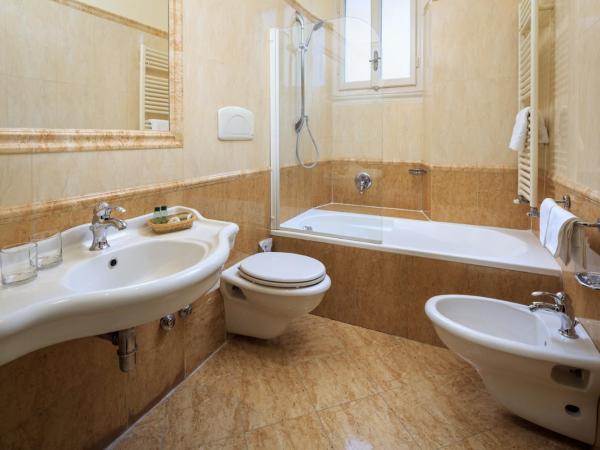 Hotel Villa Carlotta : photo 9 de la chambre chambre deluxe double ou lits jumeaux