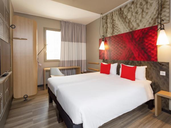 ibis Dijon Gare : photo 2 de la chambre chambre standard - 3 lits simples