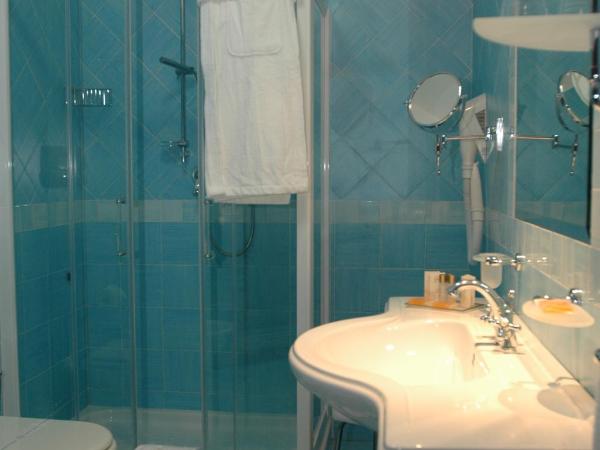 Le Cheminée Business Hotel Napoli : photo 3 de la chambre chambre double deluxe