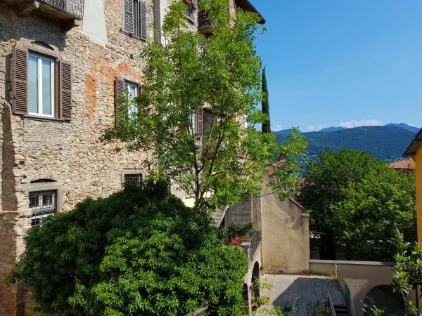 Bergamo Alta Guest House : photo 2 de la chambre studio avec balcon 