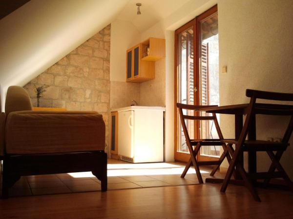 House Ivančić-free parking : photo 3 de la chambre appartement
