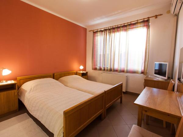 B&B Villa Ana : photo 2 de la chambre chambre lits jumeaux