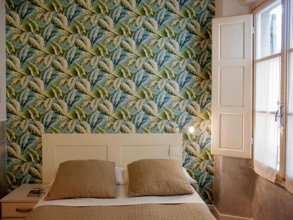 Hotel Bencidormi : photo 3 de la chambre chambre simple avec salle de bains extérieure privative