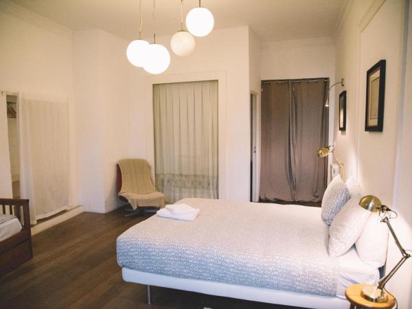 Asul B&B : photo 7 de la chambre chambre familiale avec salle de bains