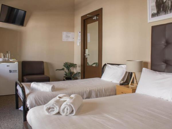 Campsie Hotel : photo 2 de la chambre chambre triple avec balcon