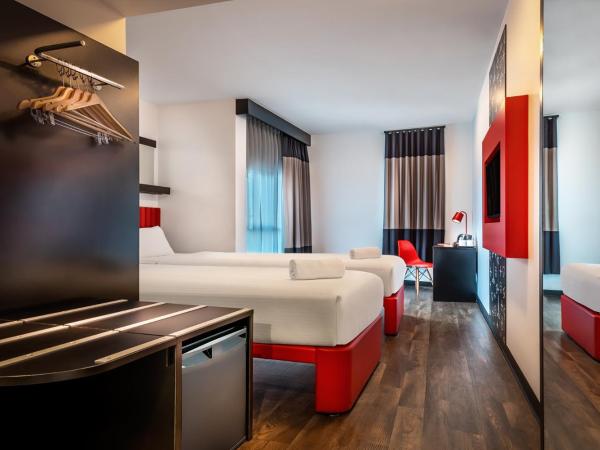 Essence Hotel Carlton : photo 9 de la chambre chambre lits jumeaux standard