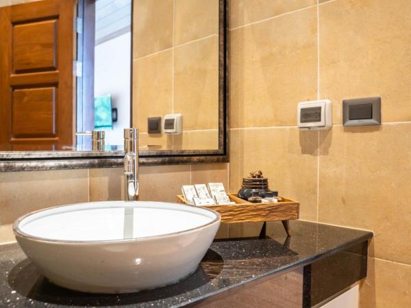 Phor Liang Meun Terracotta Arts : photo 4 de la chambre chambre double de luxe avec balcon