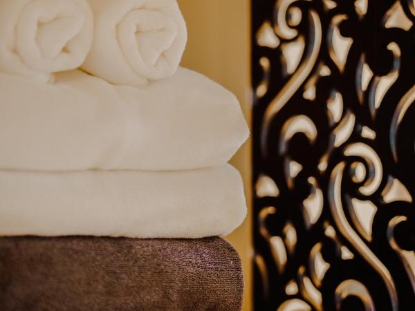 Phor Liang Meun Terracotta Arts : photo 3 de la chambre chambre lits jumeaux de luxe avec balcon