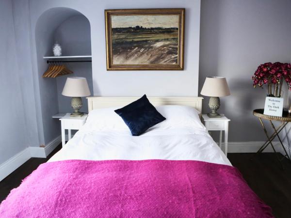 The Dark Horse Pub : photo 6 de la chambre chambre lit king-size