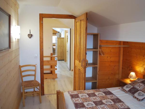 Chalet l'Aiglon : photo 5 de la chambre chambre quadruple - vue sur montagnes