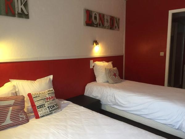 Hôtel de Londres : photo 1 de la chambre chambre triple (2 adultes & 1 enfant)