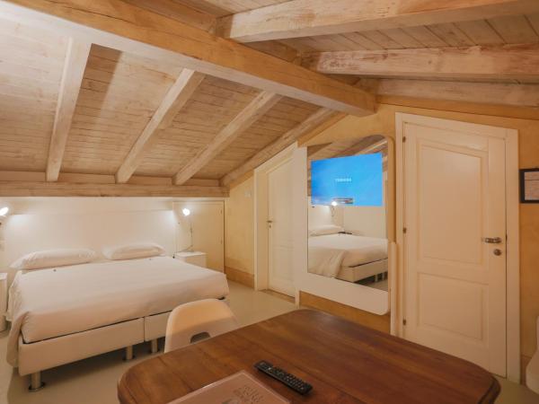 Hotel Casino Ridola : photo 6 de la chambre chambre double supérieure