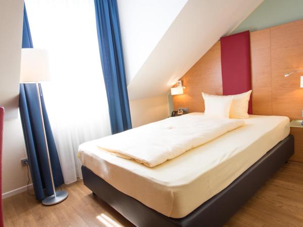 Hotel National Düsseldorf (Superior) : photo 4 de la chambre chambre simple standard