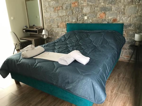 Verga's Apartments : photo 7 de la chambre chambre double deluxe - vue sur mer