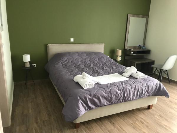 Verga's Apartments : photo 10 de la chambre chambre triple deluxe - vue sur mer