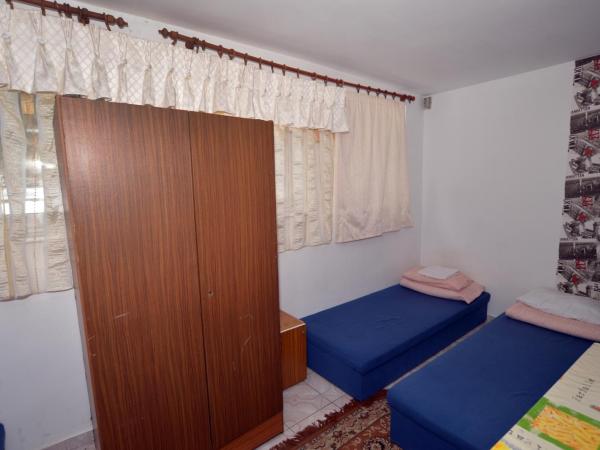 Hostel Madeira : photo 3 de la chambre lit dans dortoir de 8 lits 