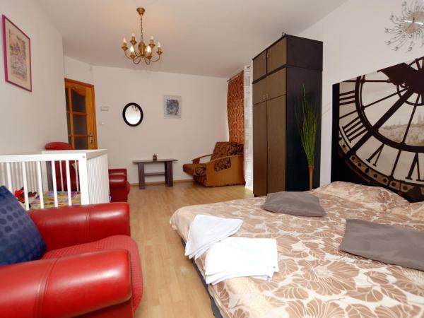 Hostel Madeira : photo 9 de la chambre chambre double avec balcon (3 adultes)