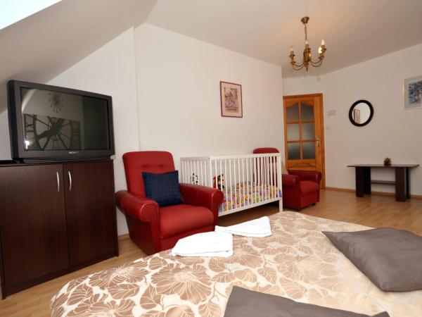 Hostel Madeira : photo 7 de la chambre chambre double avec balcon (3 adultes)