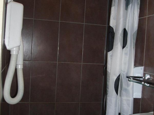 Hotel Continental Amsterdam : photo 2 de la chambre chambre triple avec salle de bains commune