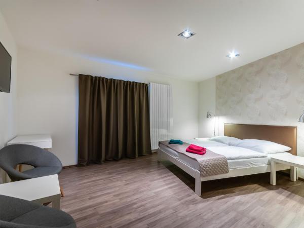 VV hotel & apartments : photo 3 de la chambre chambre double ou lits jumeaux