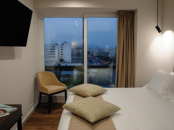 B4B Athens 365 : photo 2 de la chambre chambre double ou lits jumeaux supérieure - vue sur acropole