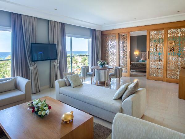 Occidental Sousse Marhaba : photo 4 de la chambre suite supérieure - vue sur mer
