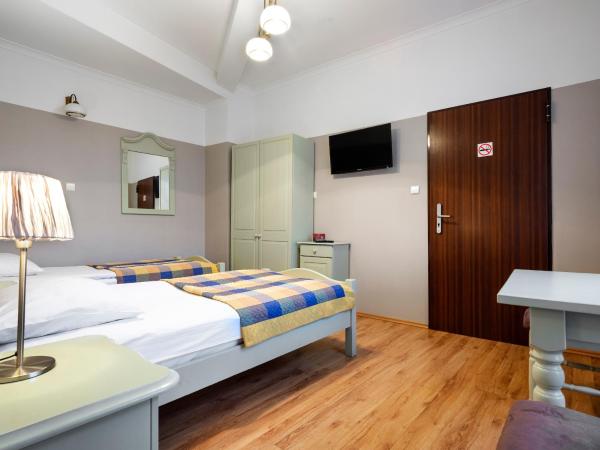 Batory Annex : photo 5 de la chambre chambre lits jumeaux Économique