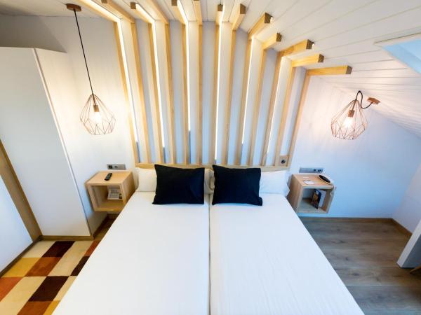 Hotel Fruela : photo 3 de la chambre chambre double ou lits jumeaux