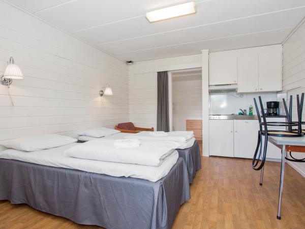 Midttun Motell & Camping AS : photo 2 de la chambre chambre quadruple