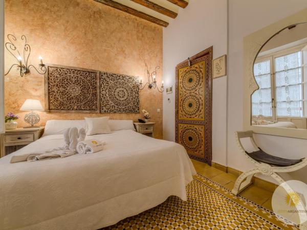 Hotel Argantonio : photo 2 de la chambre chambre double ou lits jumeaux avec balcon