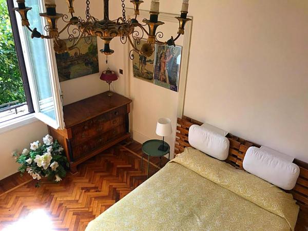 Italy Prestigious Guest House : photo 9 de la chambre chambre double ou lits jumeaux avec salle de bains privative externe