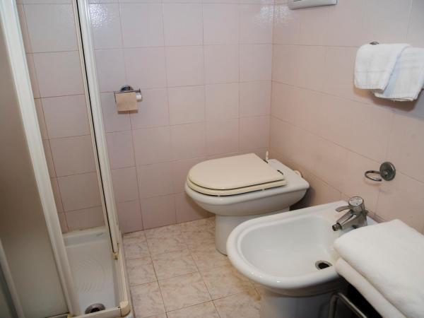 Hotel Corallo : photo 6 de la chambre chambre triple Économique