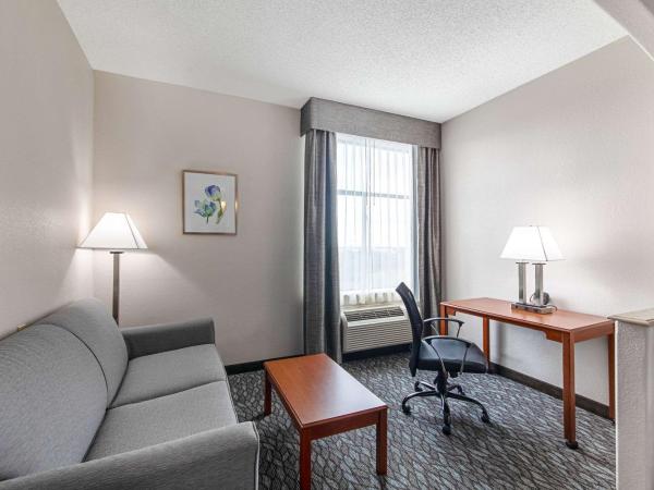 Quality Suites : photo 5 de la chambre suite avec 2 lits queen-size - non-fumeurs