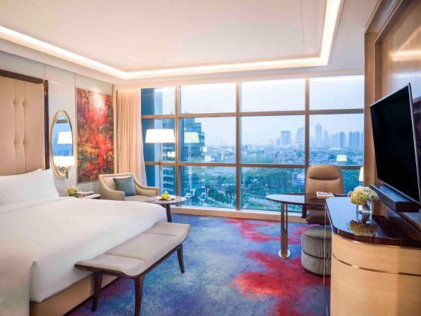 InterContinental Hotels Jakarta Pondok Indah, an IHG Hotel : photo 1 de la chambre chambre lit king-size deluxe