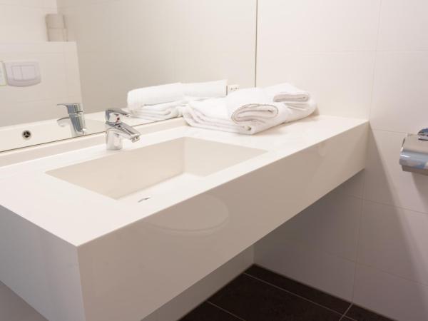 Jugendgästehaus Brigittenau &Brigittenau Youth Palace : photo 3 de la chambre chambre double ou lits jumeaux Économique