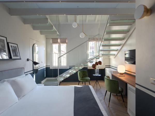 Velvet Grey Boutique Hotel : photo 5 de la chambre chambre quadruple avec terrasse 