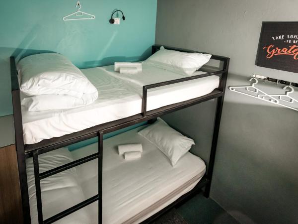 Vibrant Hostel : photo 3 de la chambre lit dans dortoir mixte de 4 lits